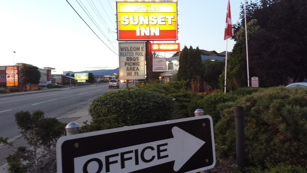 Swiss Sunset Inn Penticton Exteriör bild